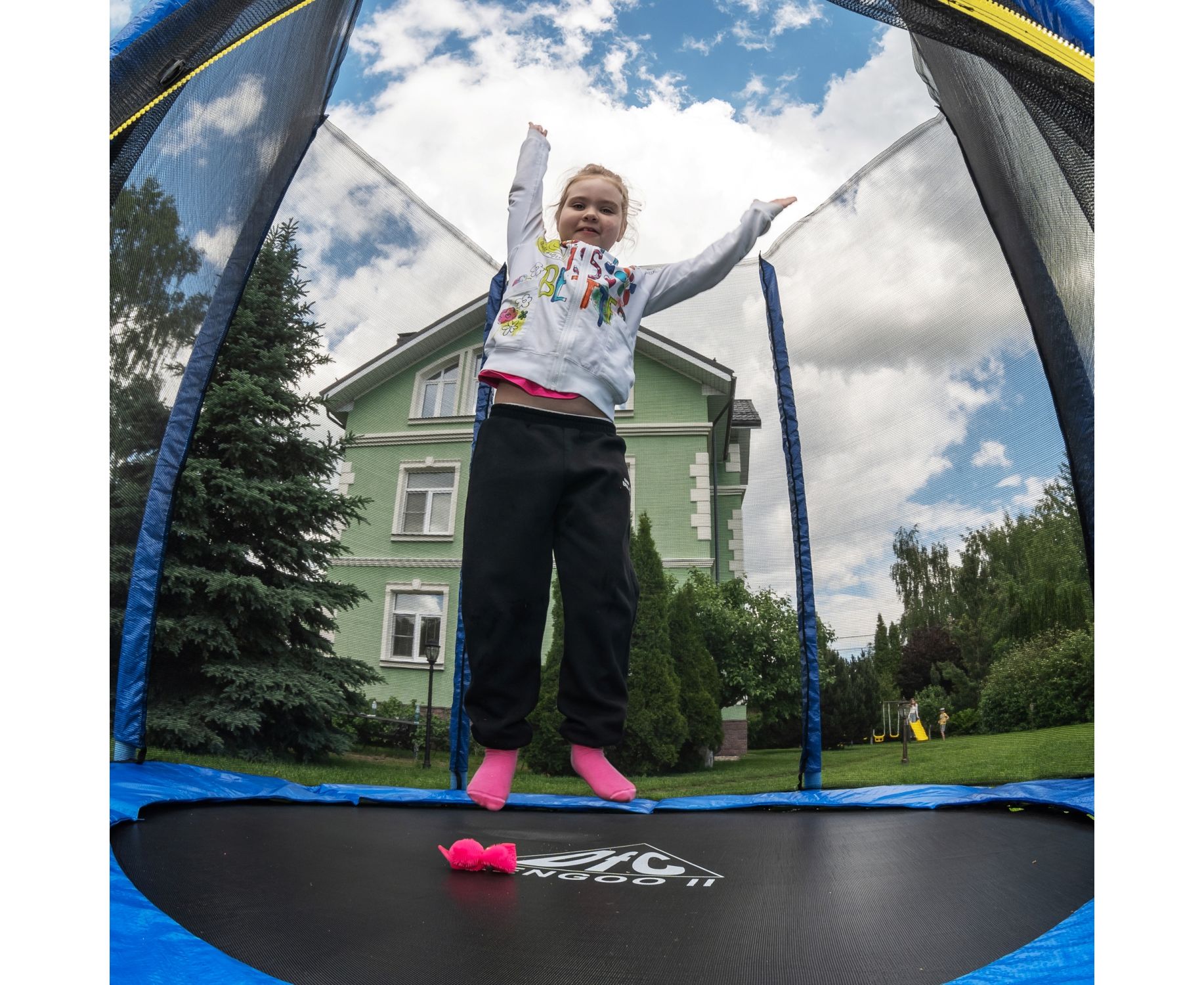 Батут DFC Trampoline Fitness 8ft наружн.сетка (244см) 8FT-TR-B синий 1834_1500