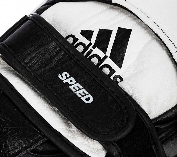 Лапы Speed 550 Micro Air Focus Mitt черно-белые Adidas adiSP550FM 620_553